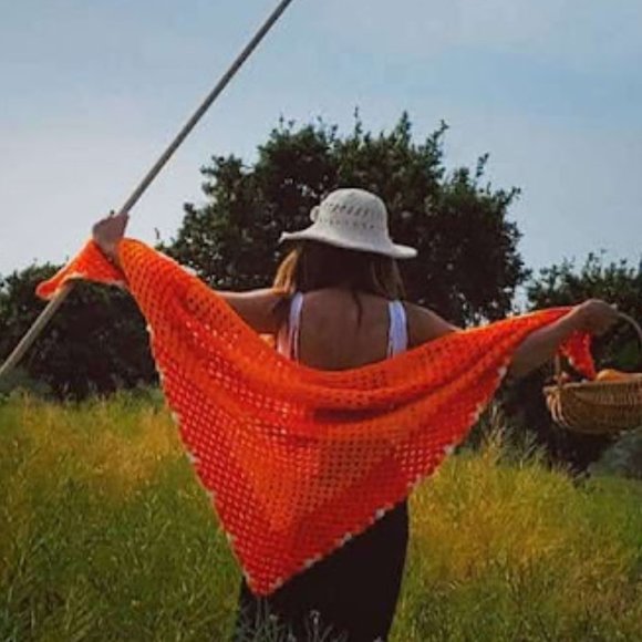 no tag perfectly hand crochet cottage wrap/one size/mustard white and orange - Picture 3 of 10